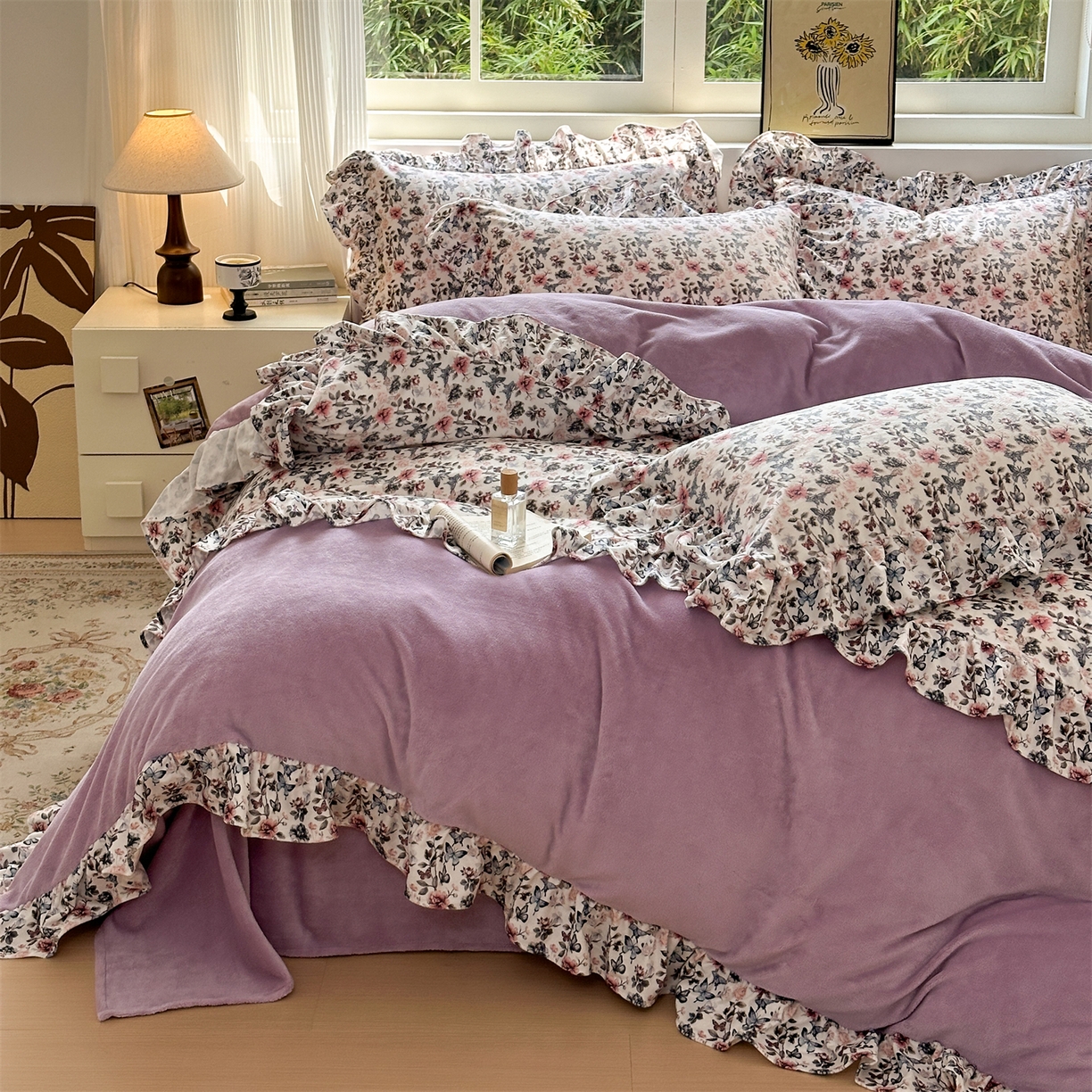 91家纺网 家纺一手货源 找家纺 兰紫橙家纺 2025新款印花蝴蝶花边款牛奶绒四件套 花边款-罗兰紫