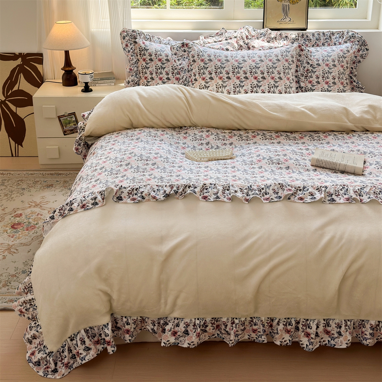 兰紫橙家纺 2025新款印花蝴蝶花边款牛奶绒四件套 花边款-奶昔白