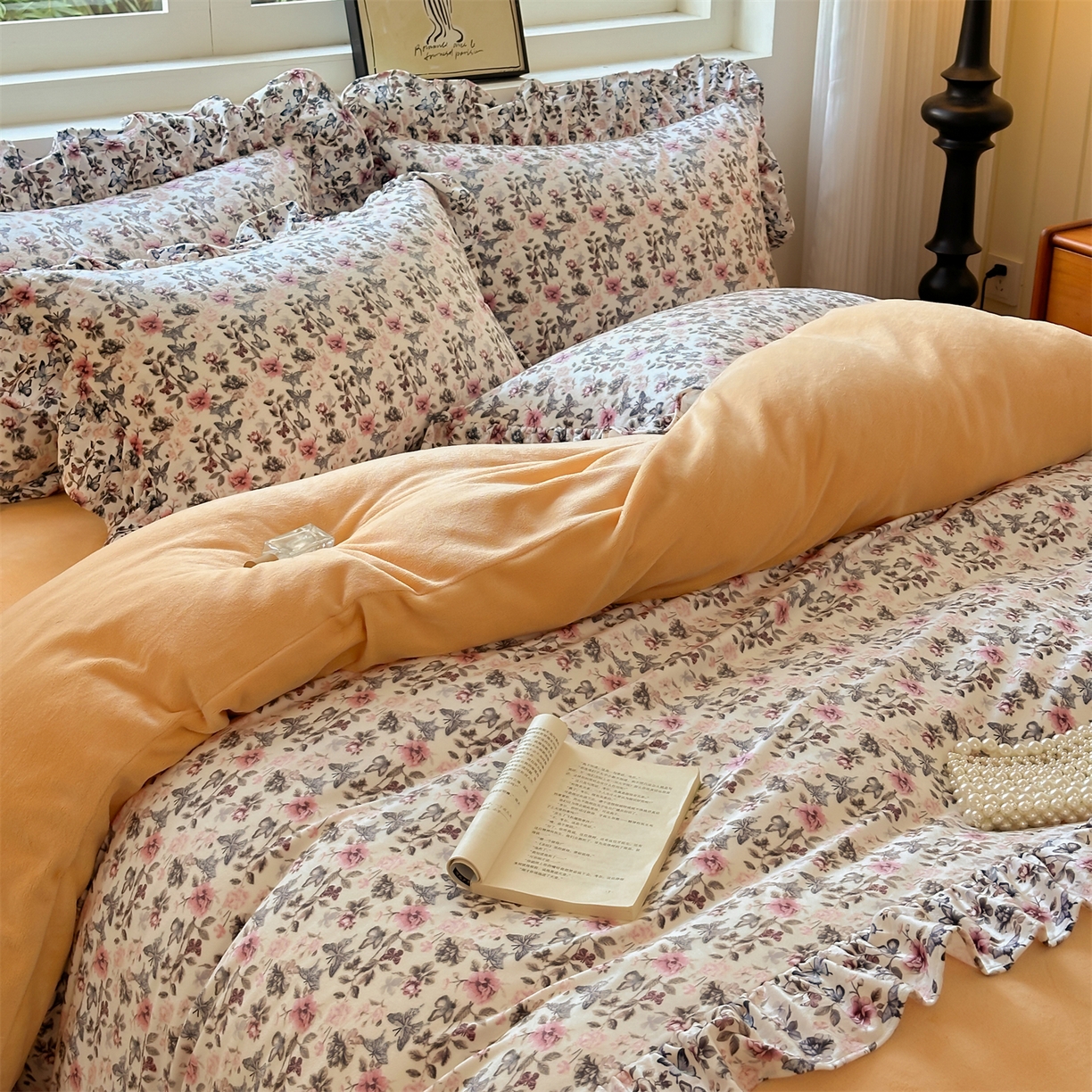 91家纺网 家纺一手货源 找家纺 （总）兰紫橙家纺 2025新款印花花边款牛奶绒宝宝绒四件套