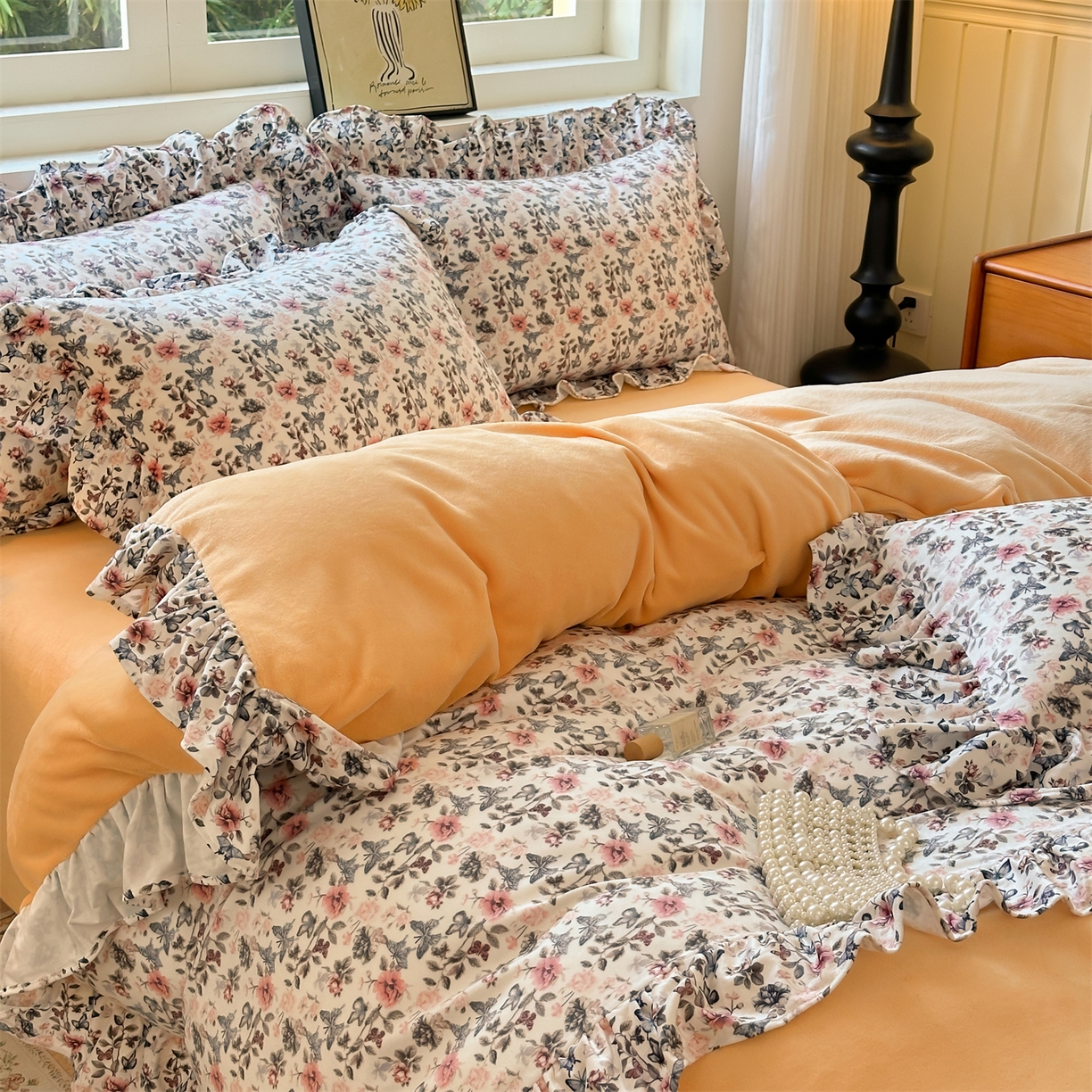 91家纺网 家纺一手货源 找家纺 （总）兰紫橙家纺 2025新款印花花边款牛奶绒宝宝绒四件套