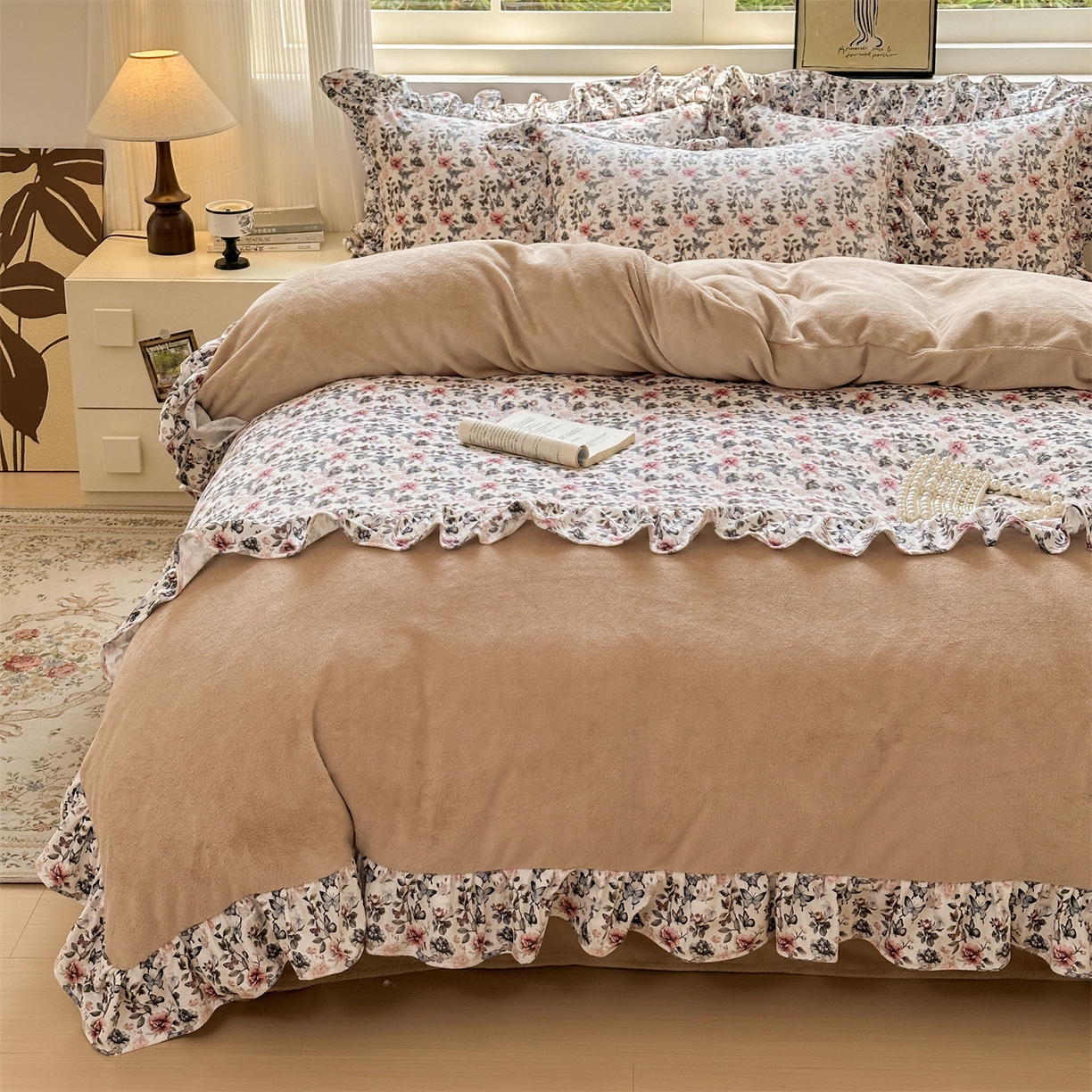 91家纺网 家纺一手货源 找家纺 （总）兰紫橙家纺 2025新款印花花边款牛奶绒宝宝绒四件套