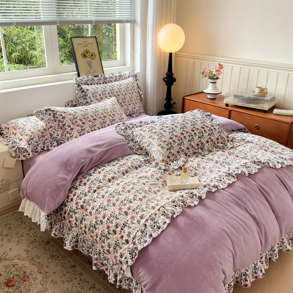 91家纺网 家纺一手货源 找家纺 兰紫橙家纺 2025新款印花蝴蝶花边款牛奶绒四件套 花边款-罗兰紫