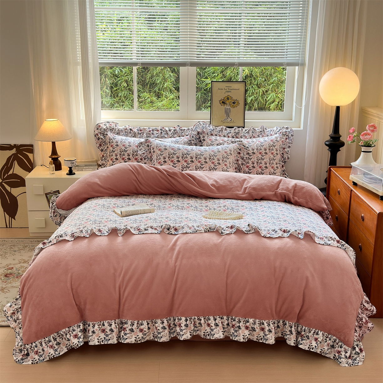 91家纺网 家纺一手货源 找家纺 兰紫橙家纺 2025新款印花蝴蝶花边款牛奶绒四件套 花边款-星柚粉