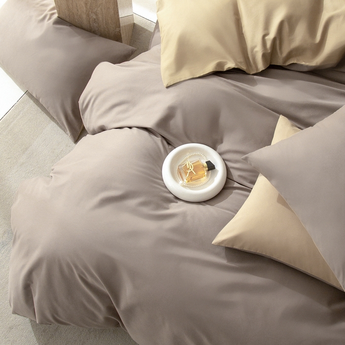 91家纺网 家纺一手货源 找家纺 ONE TWO ONE 121 2025新款A类高支高密长绒棉双拼磨毛（小cr ）撞色四件套 暗咖浅卡其