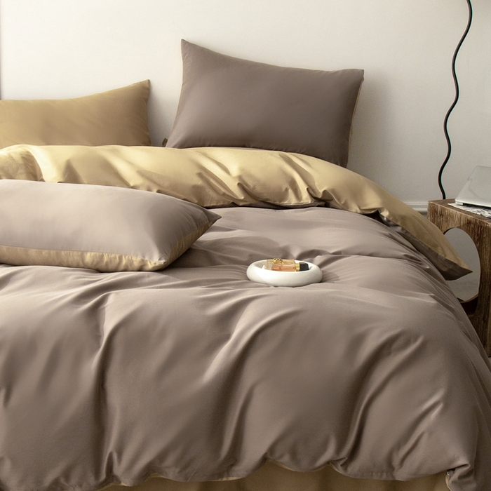 91家纺网 家纺一手货源 找家纺 ONE TWO ONE 121 2025新款A类高支高密长绒棉双拼磨毛（小cr ）撞色四件套 暗咖浅卡其