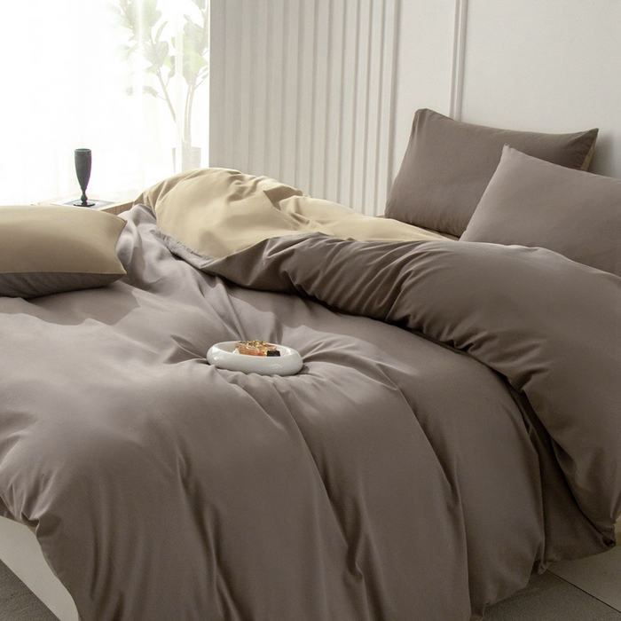 91家纺网 家纺一手货源 找家纺 ONE TWO ONE 121 2025新款A类高支高密长绒棉双拼磨毛（小cr ）撞色四件套 暗咖浅卡其