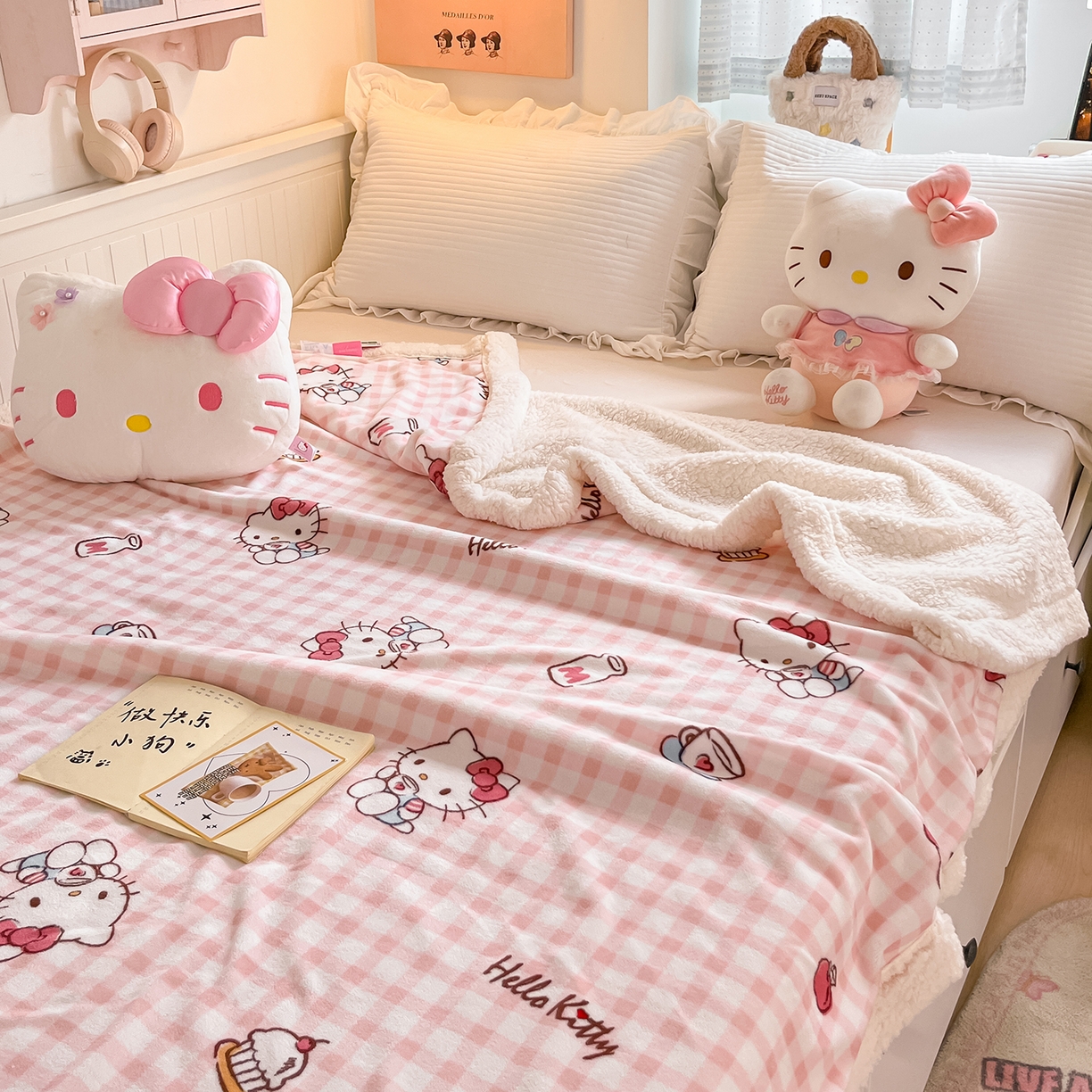 91家纺网 家纺一手货源 找家纺 金爱家 2025新款A类三丽鸥正版授权少女可爱卡通加厚牛奶绒羊羔绒毛毯多功能四季毛毯毯子 绒毛毯-MT三丽鸥粉格牛奶KT