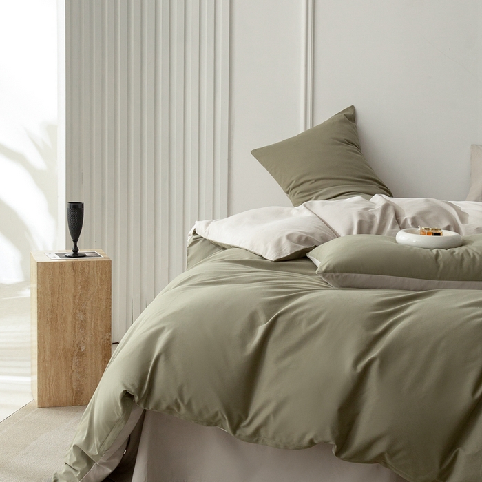 91家纺网 家纺一手货源 找家纺 ONE TWO ONE 121 2025新款A类高支高密长绒棉双拼磨毛（小cr ）撞色四件套 复古绿白灰