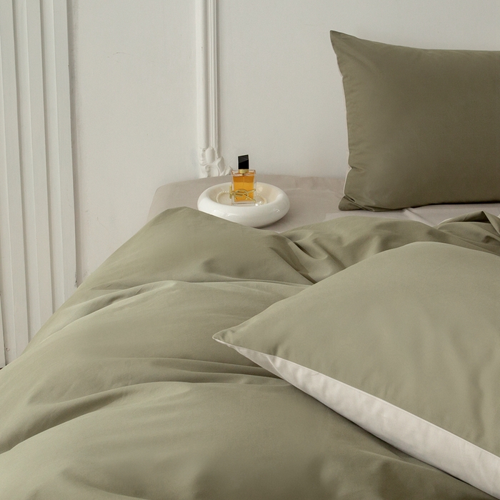 91家纺网 家纺一手货源 找家纺 ONE TWO ONE 121 2025新款A类高支高密长绒棉双拼磨毛（小cr ）撞色四件套 复古绿白灰