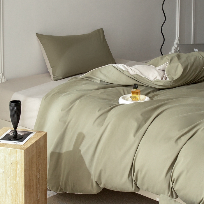 91家纺网 家纺一手货源 找家纺 ONE TWO ONE 121 2025新款A类高支高密长绒棉双拼磨毛（小cr ）撞色四件套 复古绿白灰