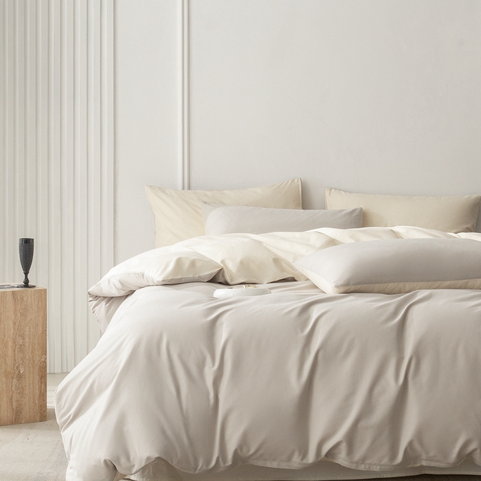 91家纺网 家纺一手货源 找家纺 ONE TWO ONE 121 2025新款A类高支高密长绒棉双拼磨毛（小cr ）撞色四件套 奶灰拼奶玉