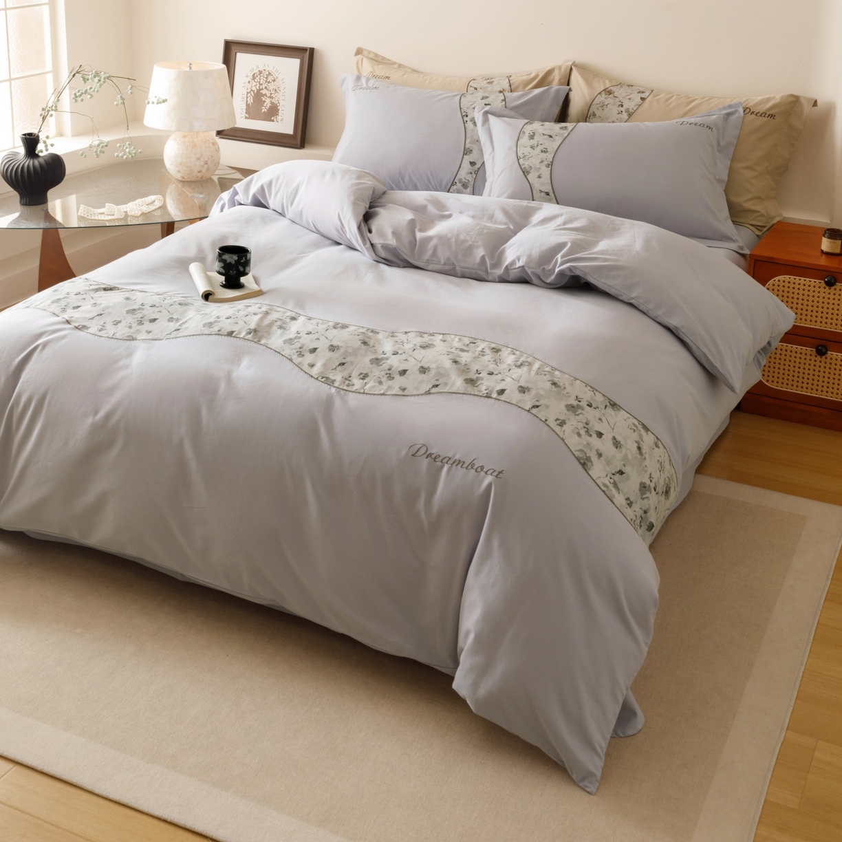 91家纺网 家纺一手货源 找家纺 艾莱家纺 2025新款A类新疆长绒棉纯棉加厚柔顺磨毛四件套-花语 花语-泊紫