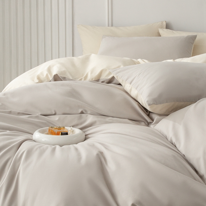 91家纺网 家纺一手货源 找家纺 ONE TWO ONE 121 2025新款A类高支高密长绒棉双拼磨毛（小cr ）撞色四件套 奶灰拼奶玉