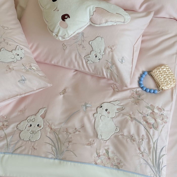 91家纺网 家纺一手货源 找家纺 （总）鹿班家居 2025年秋冬款100S全棉磨毛贴布绣系列——月光兔 标准会员-20元