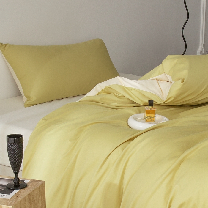 91家纺网 家纺一手货源 找家纺 ONE TWO ONE 121 2025新款A类高支高密长绒棉双拼磨毛（小cr ）撞色四件套 青提拼奶玉