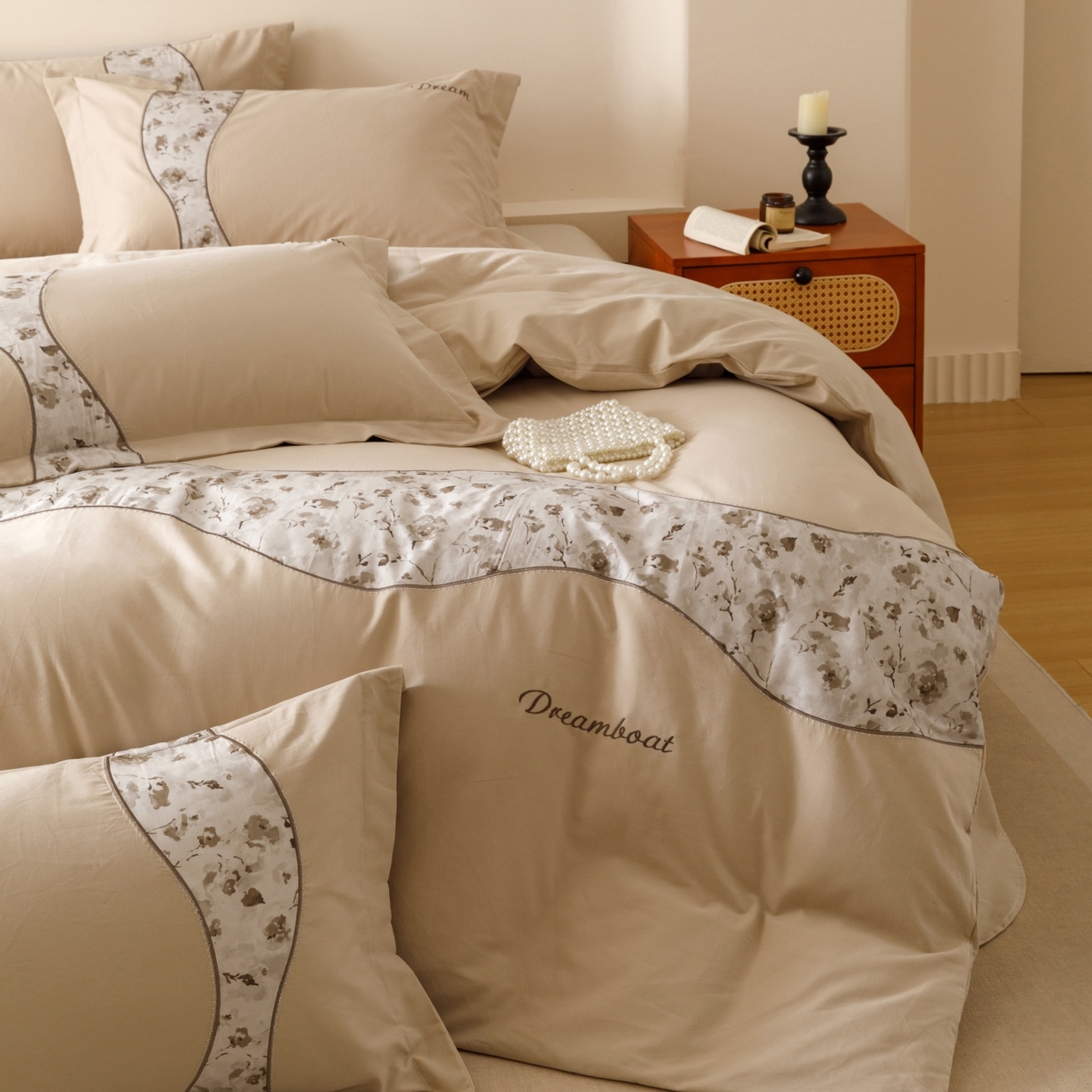 91家纺网 家纺一手货源 找家纺 艾莱家纺 2025新款A类新疆长绒棉纯棉加厚柔顺磨毛四件套-花语 花语-暖杏