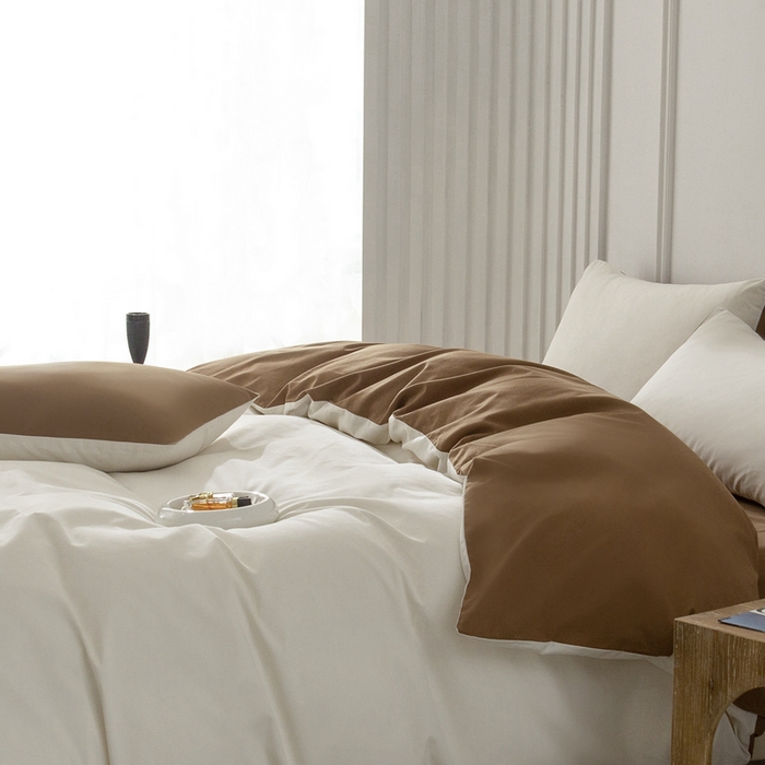 91家纺网 家纺一手货源 找家纺 ONE TWO ONE 121 2025新款A类高支高密长绒棉双拼磨毛（小cr ）撞色四件套 信白金咖