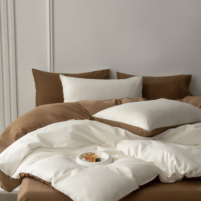 91家纺网 家纺一手货源 找家纺 ONE TWO ONE 121 2025新款A类高支高密长绒棉双拼磨毛（小cr ）撞色四件套 信白金咖