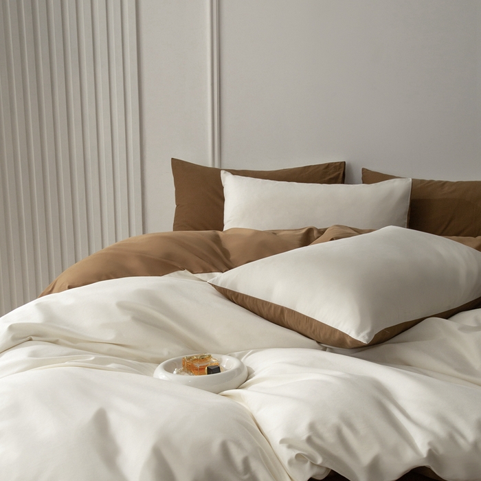 91家纺网 家纺一手货源 找家纺 ONE TWO ONE 121 2025新款A类高支高密长绒棉双拼磨毛（小cr ）撞色四件套 信白金咖