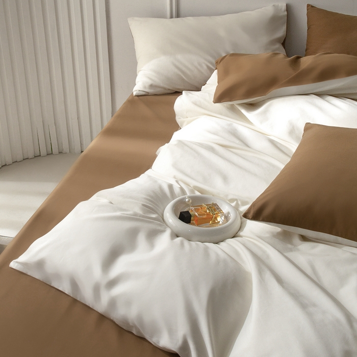 91家纺网 家纺一手货源 找家纺 ONE TWO ONE 121 2025新款A类高支高密长绒棉双拼磨毛（小cr ）撞色四件套 信白金咖