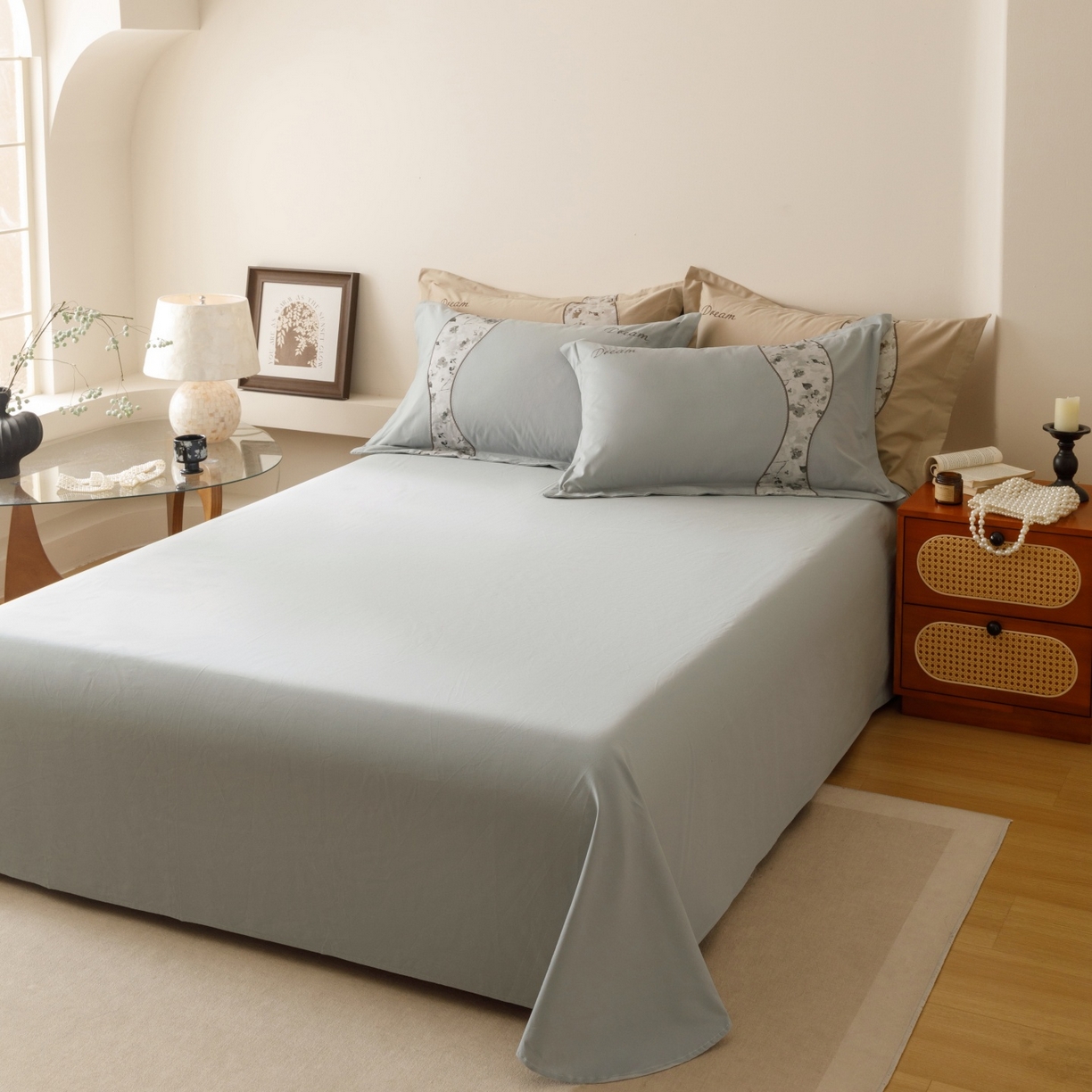 91家纺网 家纺一手货源 找家纺 艾莱家纺 2025新款A类新疆长绒棉纯棉加厚柔顺磨毛四件套-花语 花语-柔蓝