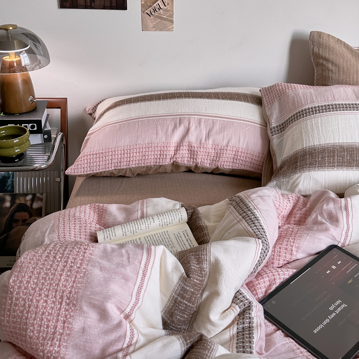 91家纺网 家纺一手货源 找家纺 艾咪-Amy ntmy 2025新款全棉色织小提花四件套-絮语      透明PE袋(如需手提无纺布包+5元) 絮语-粉