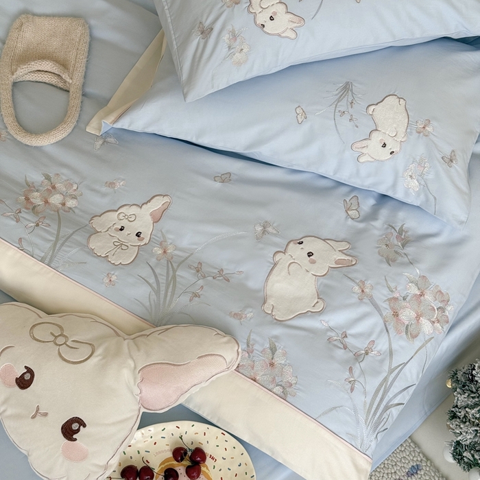 91家纺网 家纺一手货源 找家纺 鹿班家居 2025年秋冬款100S全棉磨毛贴布绣系列——月光兔 标准会员-20元 蓝色