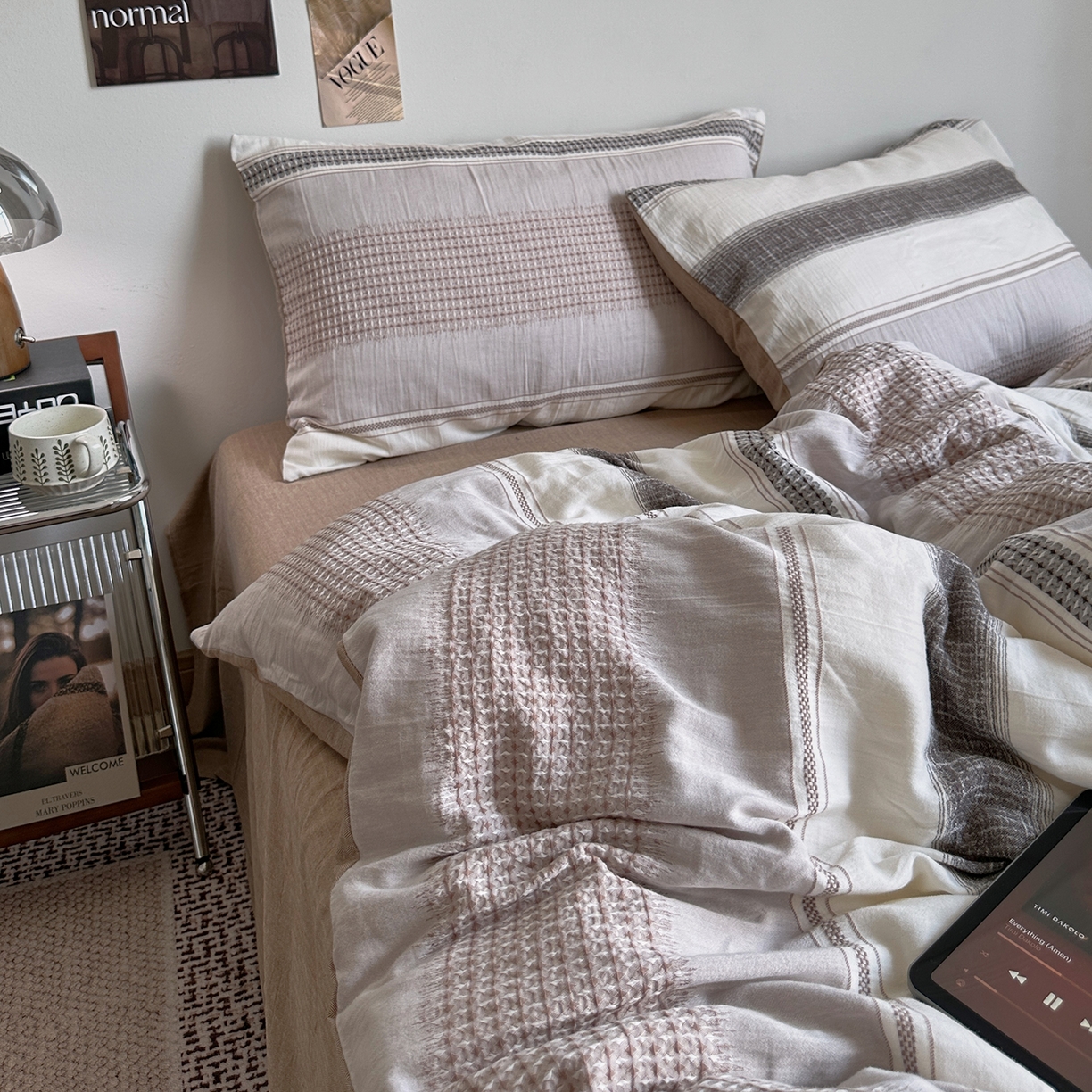 91家纺网 家纺一手货源 找家纺 艾咪-Amy ntmy 2025新款全棉色织小提花四件套-絮语      透明PE袋(如需手提无纺布包+5元) 絮语-咖