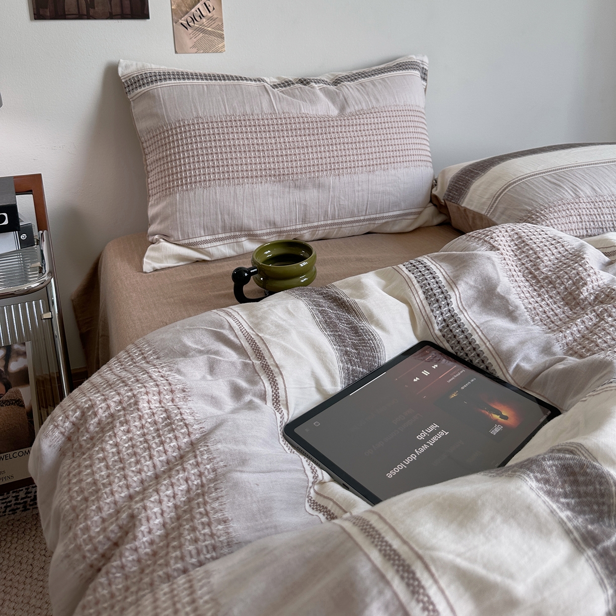 91家纺网 家纺一手货源 找家纺 艾咪-Amy ntmy 2025新款全棉色织小提花四件套-絮语      透明PE袋(如需手提无纺布包+5元) 絮语-咖