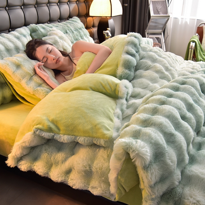 91家纺网 家纺一手货源 找家纺 同田家纺 2023直播热款牛奶绒兔毛四件套兔兔绒牛奶绒四件套七彩绿-牛奶绒泡泡印花绿