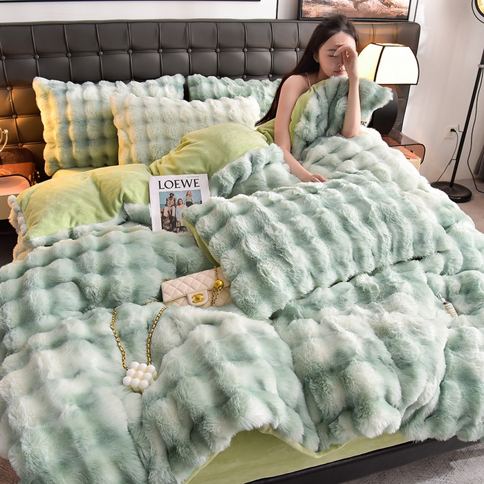 91家纺网 家纺一手货源 找家纺 同田家纺 2023直播热款牛奶绒兔毛四件套兔兔绒牛奶绒四件套七彩绿-牛奶绒泡泡印花绿