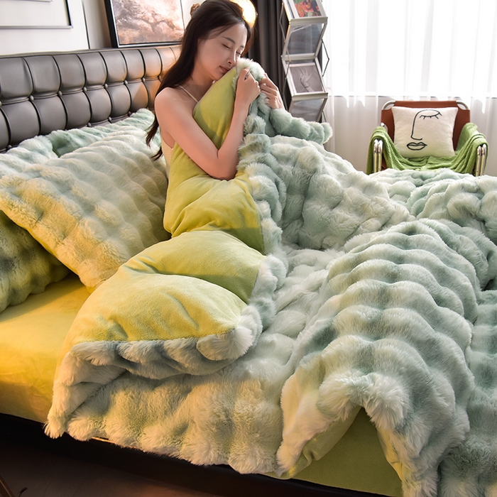 91家纺网 家纺一手货源 找家纺 同田家纺 2023直播热款牛奶绒兔毛四件套兔兔绒牛奶绒四件套七彩绿-牛奶绒泡泡印花绿