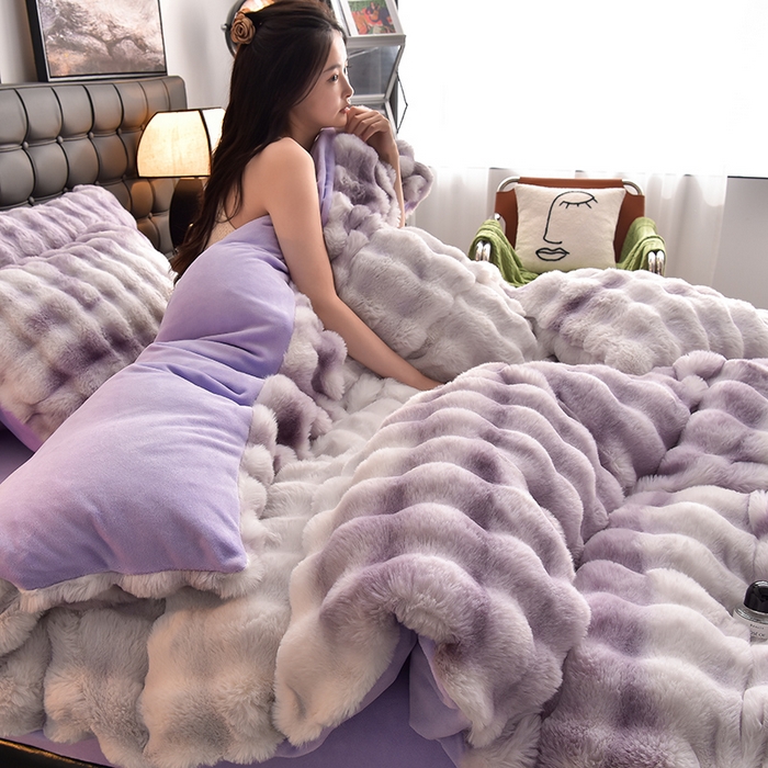 91家纺网 家纺一手货源 找家纺 同田家纺 2023直播热款牛奶绒兔毛四件套兔兔绒牛奶绒四件套七彩紫-牛奶绒泡泡印花紫