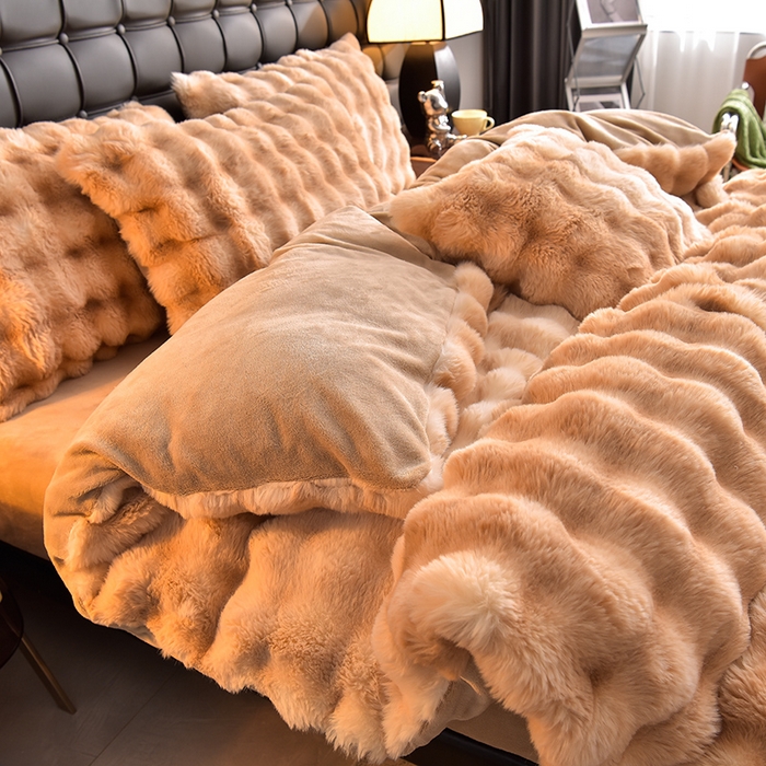 91家纺网 家纺一手货源 找家纺 同田家纺 2023直播热款牛奶绒兔毛四件套兔兔绒牛奶绒四件套 七彩咖-牛奶绒泡泡印花咖