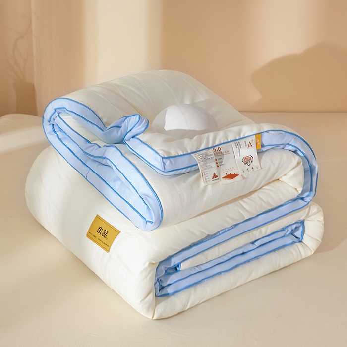 91家纺网 家纺一手货源 找家纺 晚悠家纺 2025新款A类抗菌控温保暖大豆被5.0被子被芯春秋冬被夏被爆款 奶白蓝