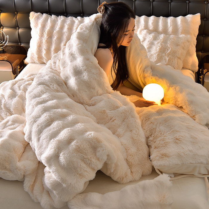 91家纺网 家纺一手货源 找家纺 同田家纺 2023直播热款牛奶绒兔毛四件套兔兔绒牛奶绒四件套轻奢白-牛奶绒泡泡纯白