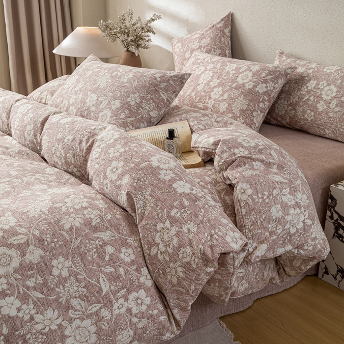 91家纺网 家纺一手货源 找家纺 七里香 2025秋冬新品A类加厚高克重原麻复古风亚麻皱皱纱印花四件套 粉黛