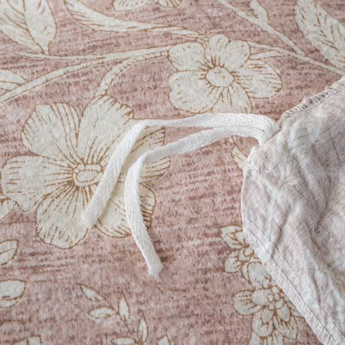 91家纺网 家纺一手货源 找家纺 七里香 2025秋冬新品A类加厚高克重原麻复古风亚麻皱皱纱印花四件套 粉黛