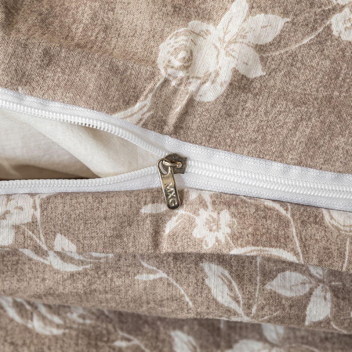 91家纺网 家纺一手货源 找家纺 七里香 2025秋冬新品A类加厚高克重原麻复古风亚麻皱皱纱印花四件套 花蕾-咖