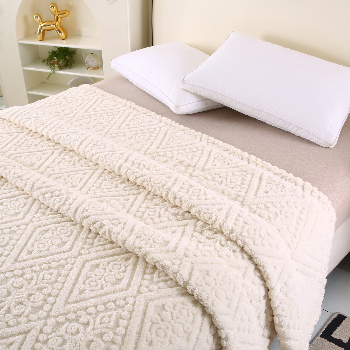 91家纺网 家纺一手货源 找家纺 巴木赫 2025新款如意阁塔芙绒毯子毛毯 白色