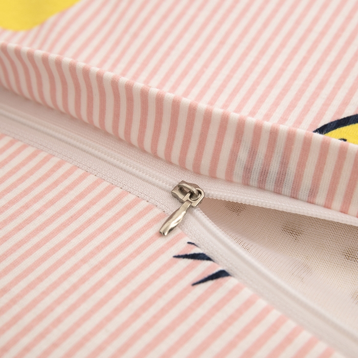 91家纺网 家纺一手货源 找家纺 大黄蜂家居家纺 2025新款针织棉儿童乳胶枕 粉菠萝