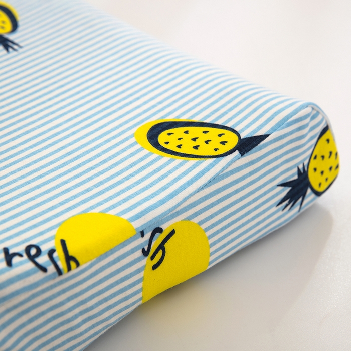 91家纺网 家纺一手货源 找家纺 大黄蜂家居家纺 2025新款针织棉儿童乳胶枕 蓝菠萝