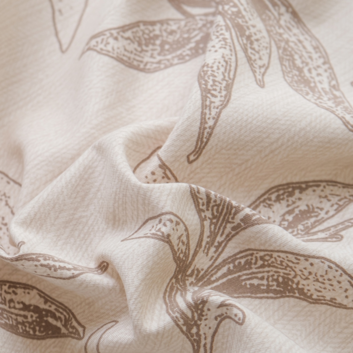 91家纺网 家纺一手货源 找家纺 慕绸家纺（原萌宝老粗布厂家） 2025秋冬新款加厚纯棉磨毛印花四件套 鎏金踪影