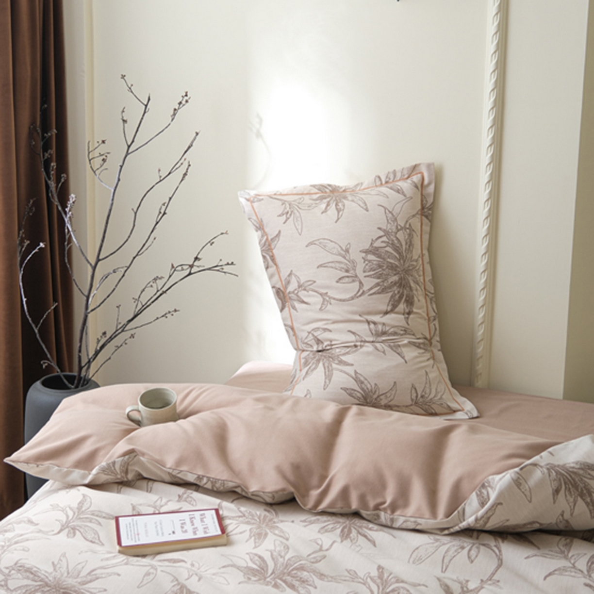 91家纺网 家纺一手货源 找家纺 慕绸家纺（原萌宝老粗布厂家） 2025秋冬新款加厚纯棉磨毛印花四件套 鎏金踪影