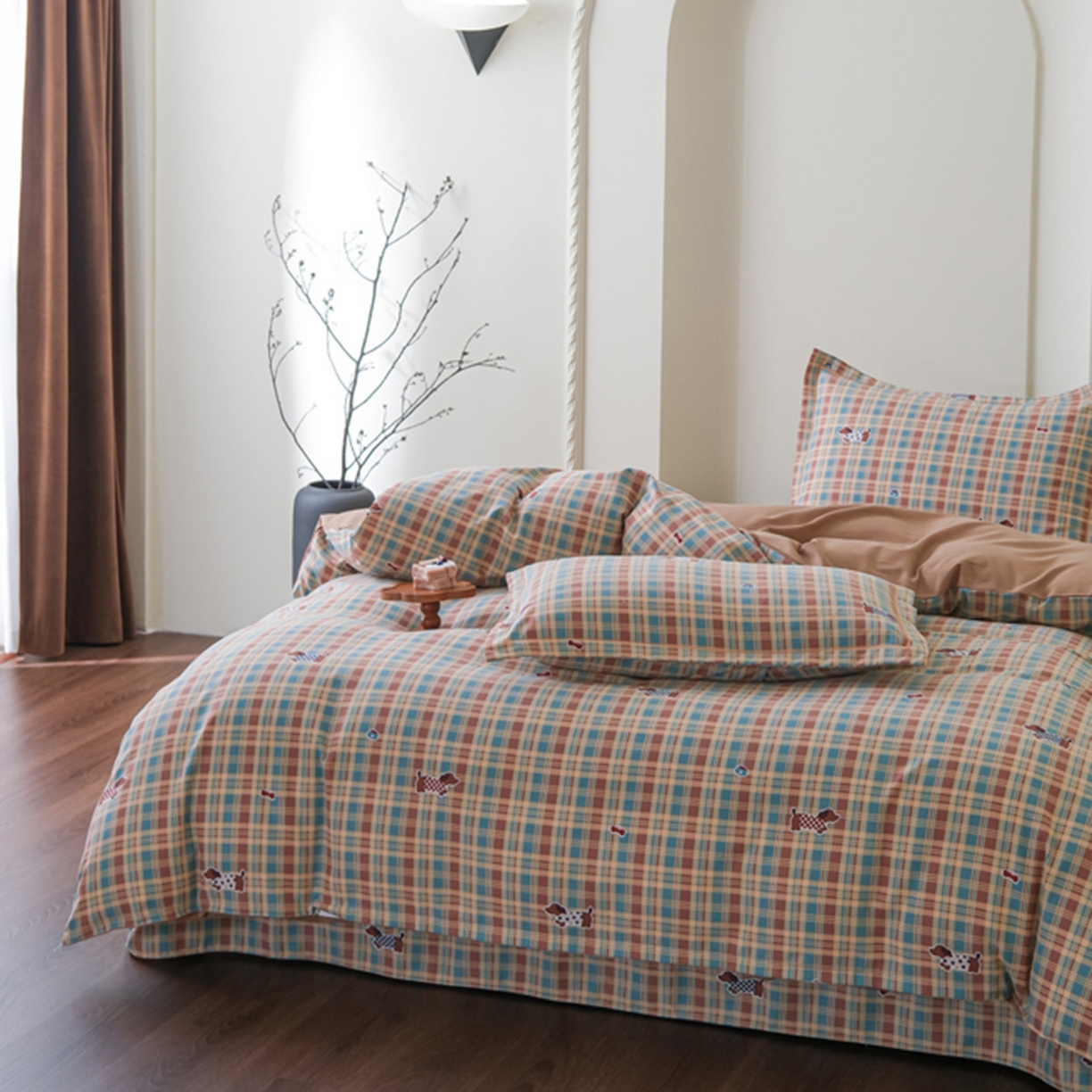 91家纺网 家纺一手货源 找家纺 慕绸家纺（原萌宝老粗布厂家） 2025秋冬新款加厚纯棉磨毛印花四件套 美式香肠狗