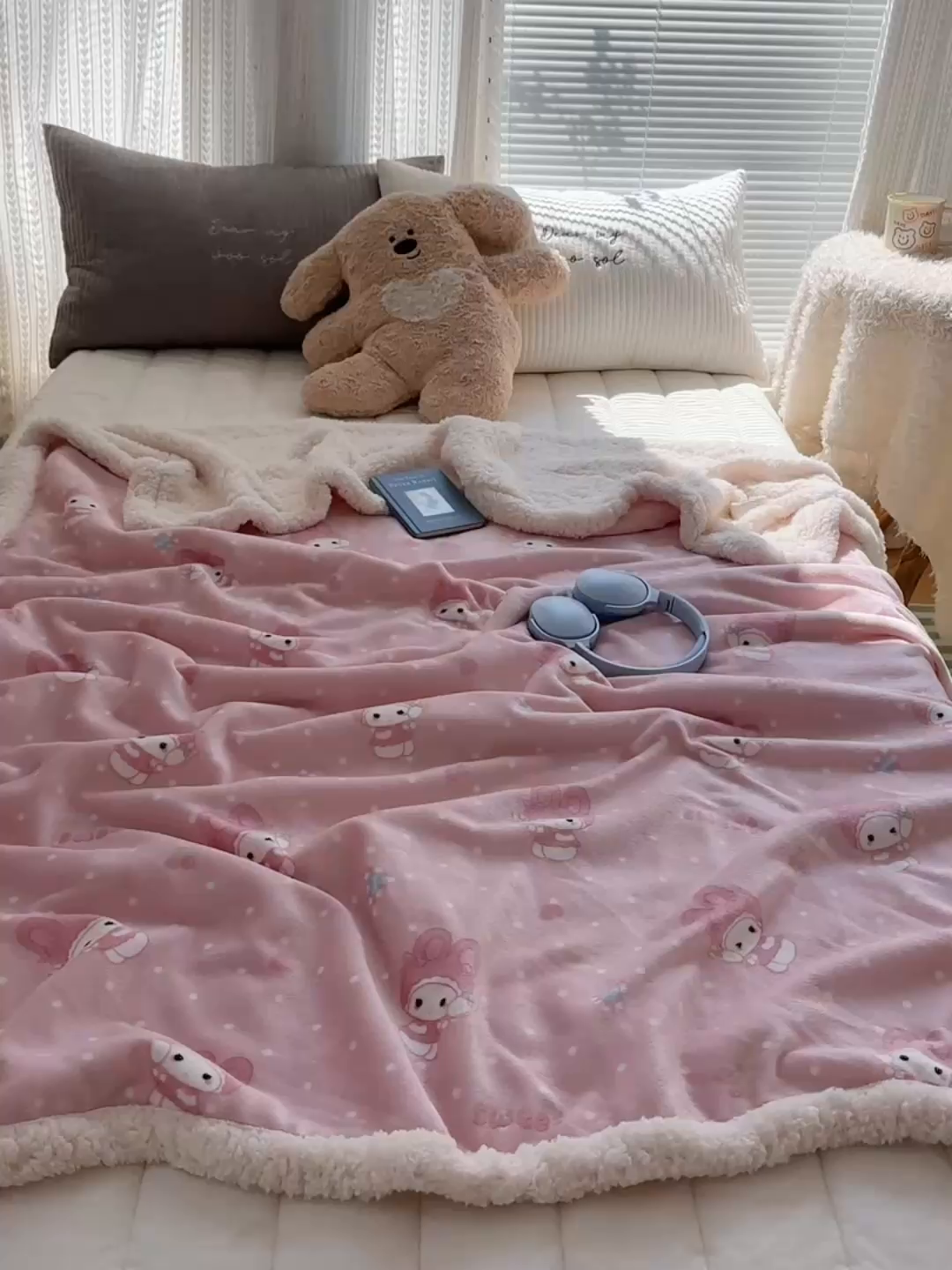 91家纺网 家纺一手货源 找家纺 美乐迪  2025新款牛奶绒羊羔绒毛毯 头套小兔