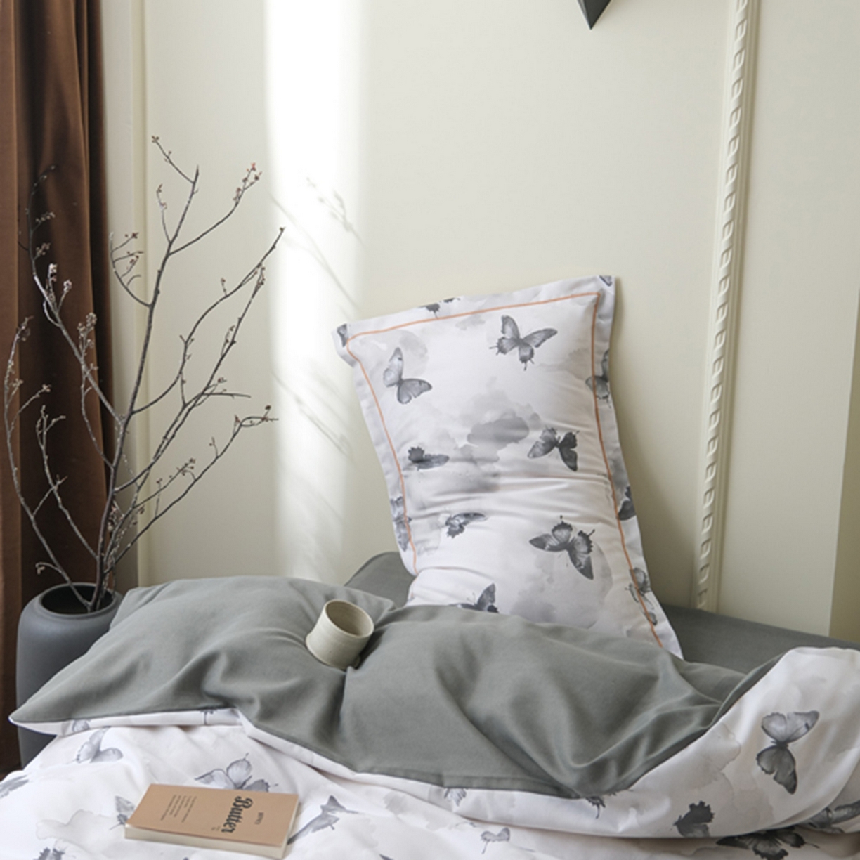 91家纺网 家纺一手货源 找家纺 慕绸家纺（原萌宝老粗布厂家） 2025秋冬新款加厚纯棉磨毛印花四件套 墨兰蝶