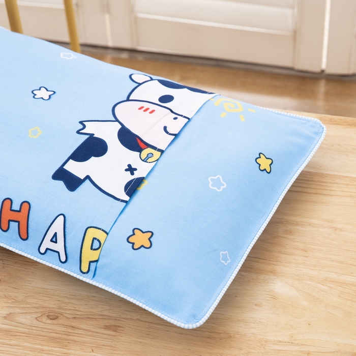 91家纺网 家纺一手货源 找家纺 大黄蜂家居家纺 2025新款纯棉卡通定位枕套 快乐牛牛蓝