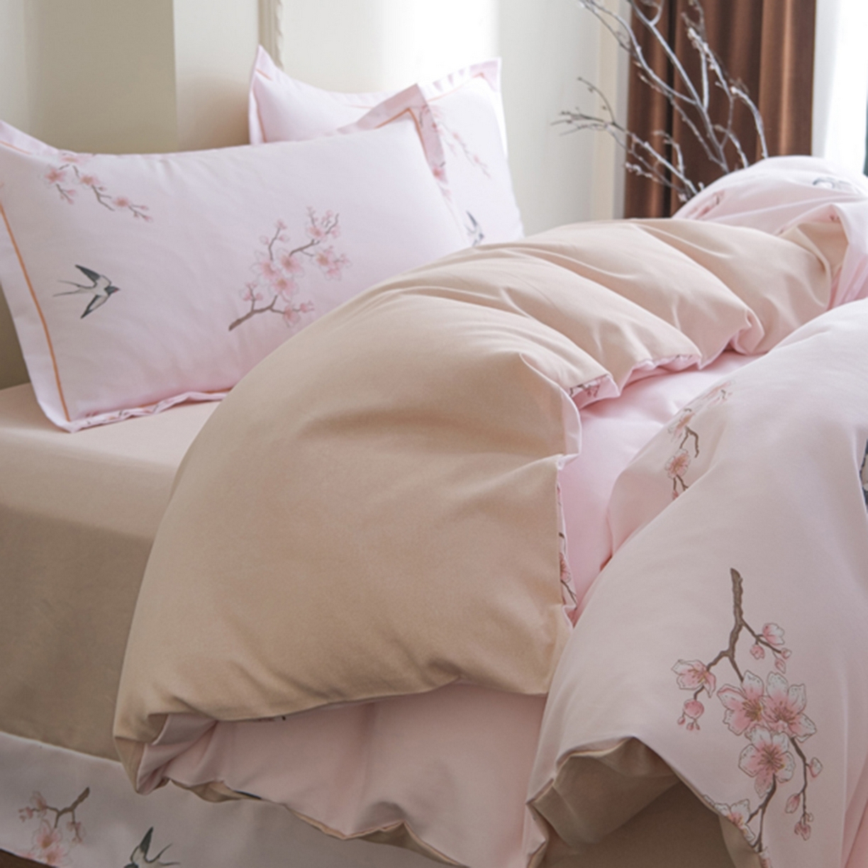 91家纺网 家纺一手货源 找家纺 慕绸家纺（原萌宝老粗布厂家） 2025秋冬新款加厚纯棉磨毛印花四件套 桃喜