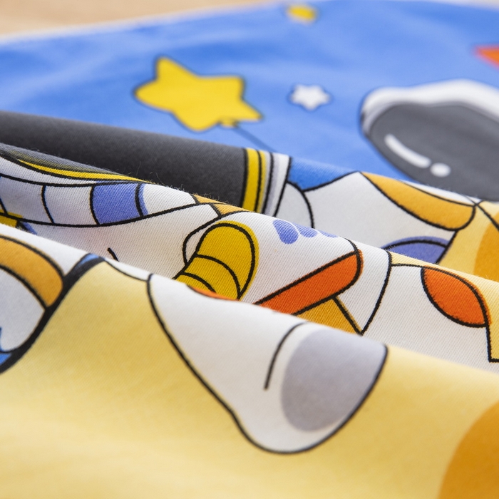 91家纺网 家纺一手货源 找家纺 大黄蜂家居家纺 2025新款纯棉卡通定位枕套 漫步月球